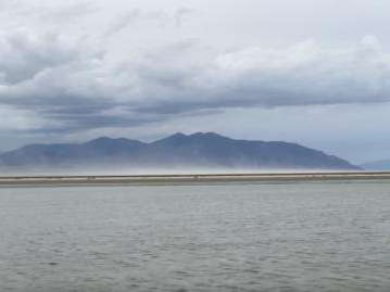 Mitigating dust from a shrinking Great Salt Lake could cost more than a billion dollars to fix, a new report from the Utah State Legislature's Auditor General found.